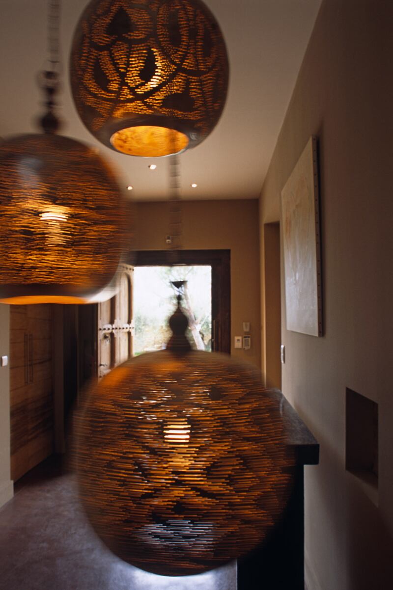 galleries/2013/10/06/omg-i-want-this-house-france-edition-photos/131004-omg-house09_gsq9xw