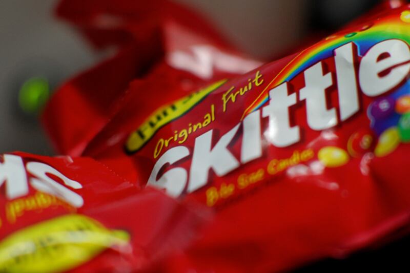galleries/2011/10/14/most-fattening-halloween-candy-snickers-twix-kit-kat-candy-corn-photos/deadliest-halloween-candy-most-fattening-gal-skittles_jzgrix