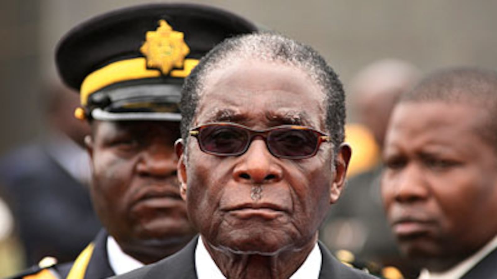cheats/2008/12/17/mugabe-may-be-planning-crackdown/mugabe-2_mevdmi