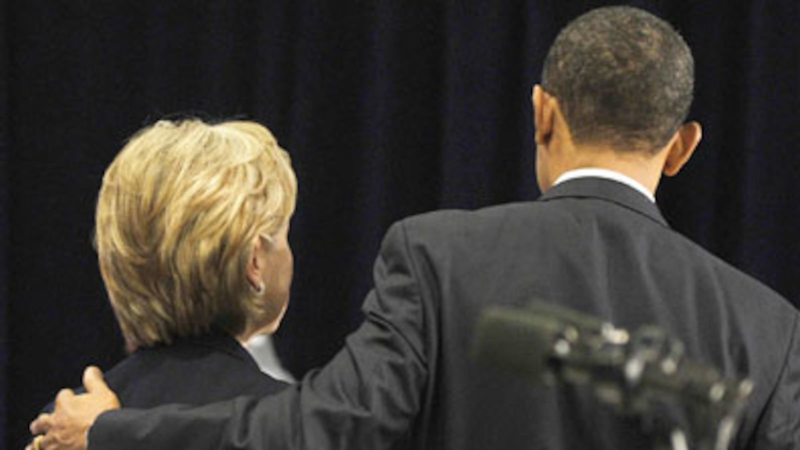 cheats/2008/12/01/obama-introduces-cabinet/obama-clinton_iwxshy