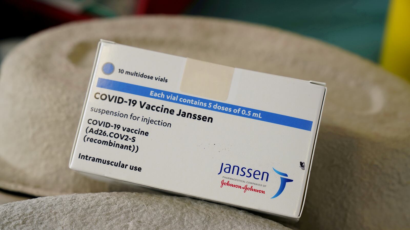 2021-07-02T200910Z_1888797537_RC2KCO9BFXAL_RTRMADP_3_HEALTH-CORONAVIRUS-EMERGENT-J-J_fcrqs0