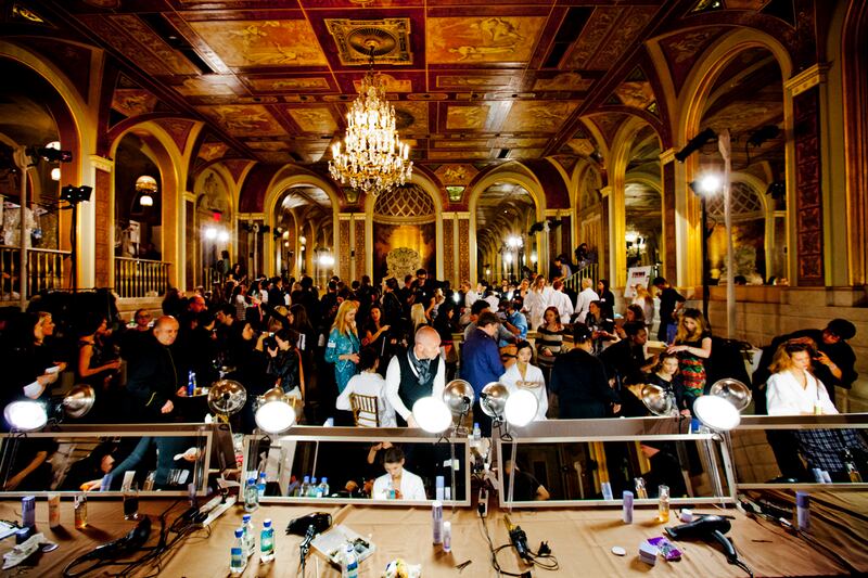 galleries/2012/02/15/new-york-fashion-week-fall-2012-backstage-at-marchesa-photos/marchesa-nyfw-tachman-52_afrmg8