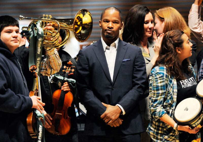 galleries/2010/02/11/the-week-in-culture/wic---foxx_lk7tgb