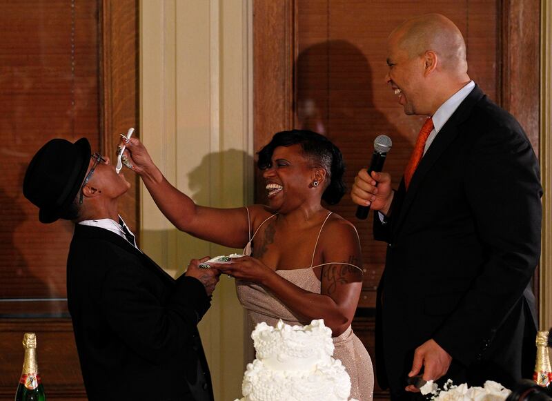 galleries/2013/10/21/i-do-new-jersey-gay-couples-get-married-photos/nj-gay-weddings-9_itccpd