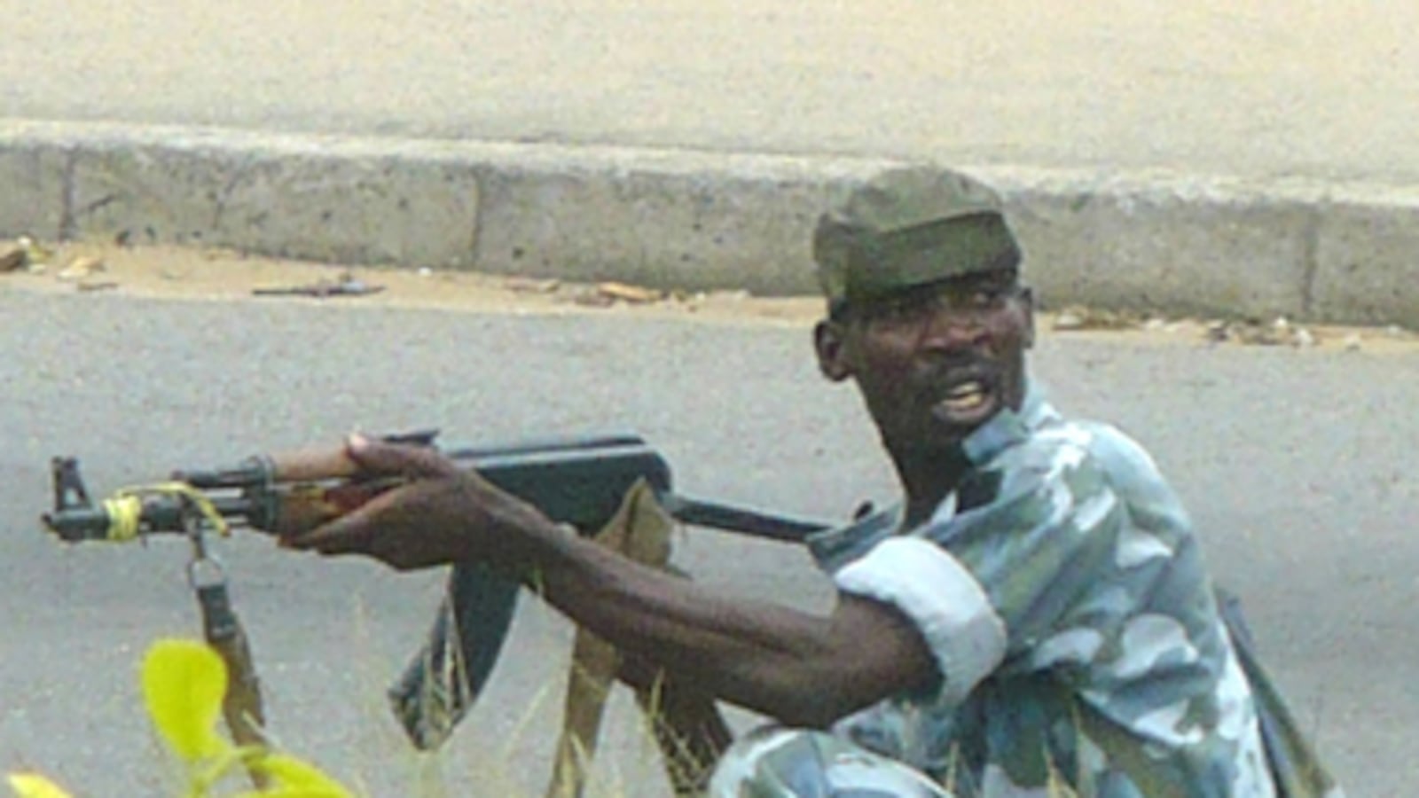 cheats/2011/04/05/final-battle-rages-in-cote-divoire/cote-divoire_vo6zyk