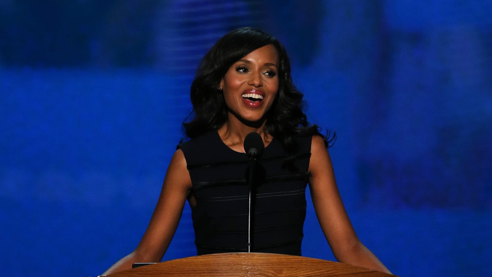articles/2012/10/22/kerry-washington-star-of-abc-s-scandal-on-why-she-s-voting-for-barack-obama/voting-obama-kerry-washington-tease_ronlls