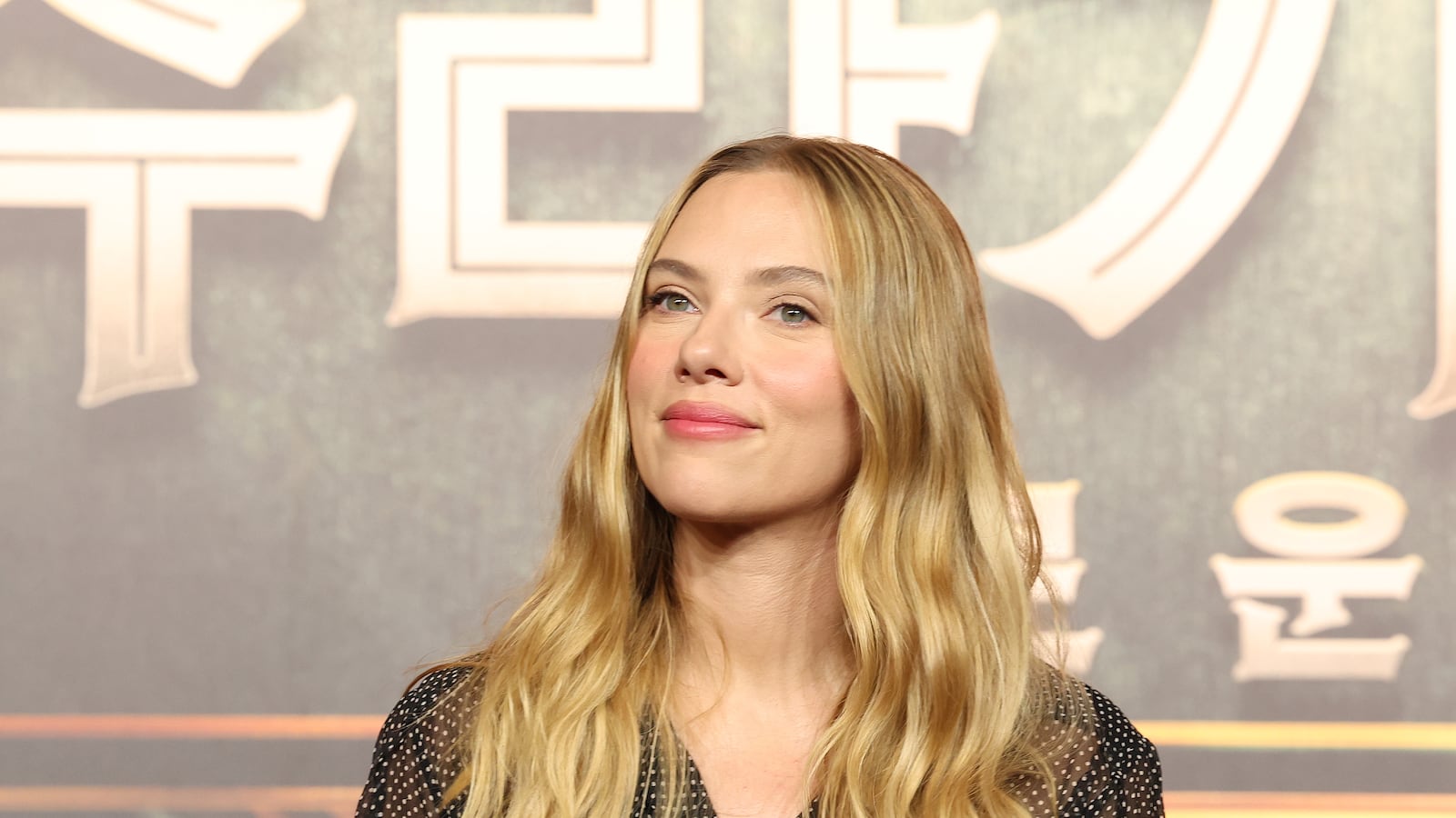 Scarlett Johansson Becomes Hollywood's Highest-Earning Actor