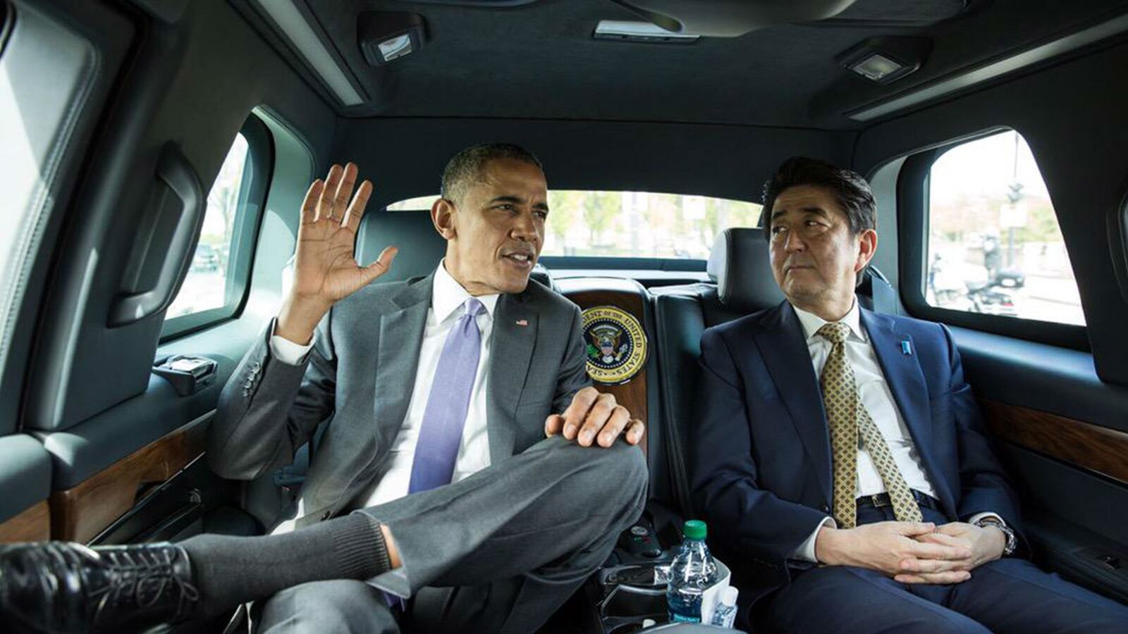 cheats/2015/04/28/us-japan-reveal-new-military-guidelines/150428-obama-shinzo-abe-cheat_apalis