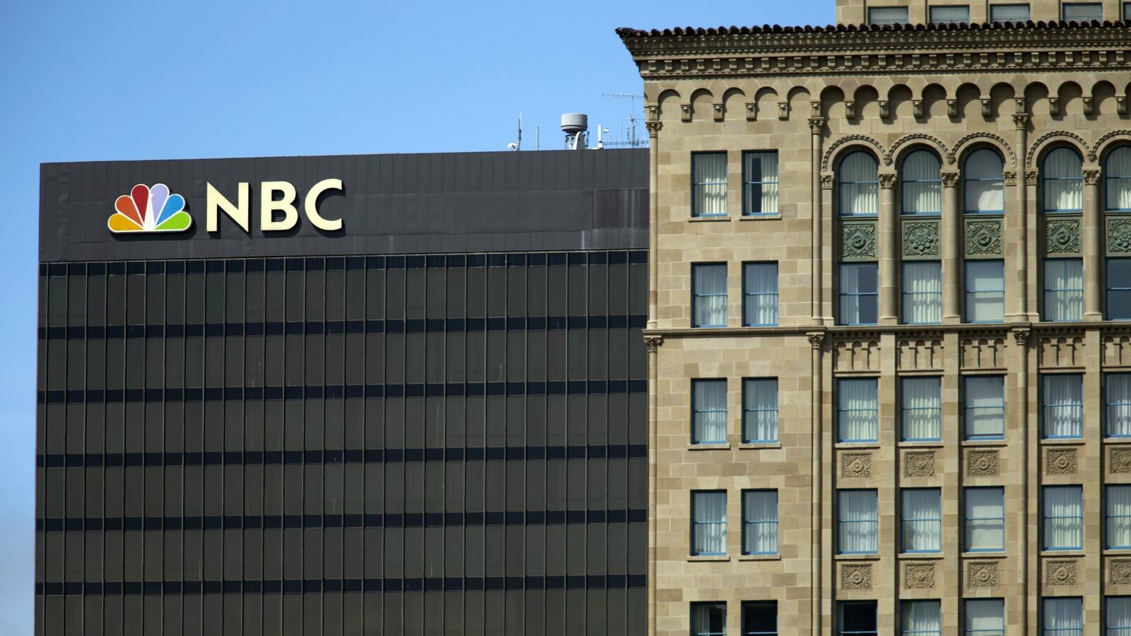 cheats/2016/08/16/nbc-boss-trump-is-toxic-pompous/160816-nbc-logo-cheat_bqpxpg