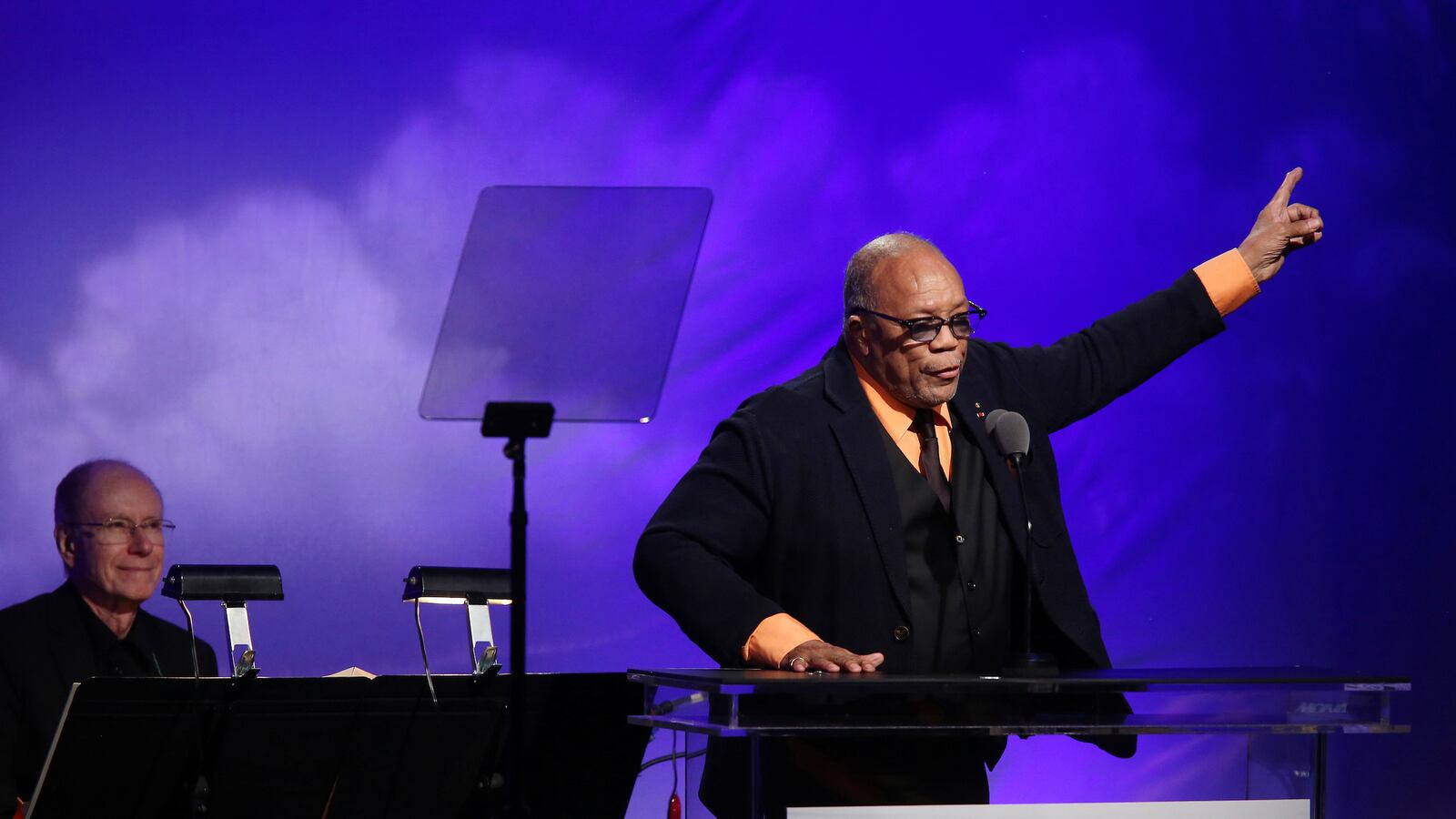 cheats/2016/12/30/quincy-jones-not-going-to-trump-party/161230-quincy-jones-trump-cheat_kccuge