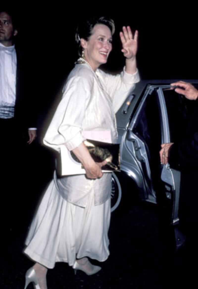 galleries/2010/03/04/meryl-streep-s-oscars/meryl-oscars---1986_lj3eqh