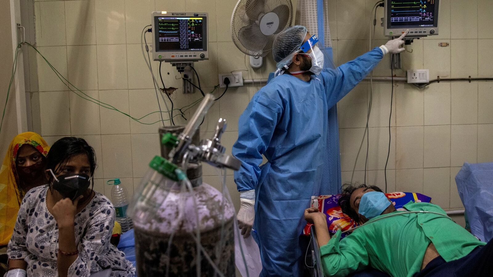 2021-04-17T143530Z_1858874358_RC2QXM9DHMJU_RTRMADP_3_HEALTH-CORONAVIRUS-INDIA_qj6vv6