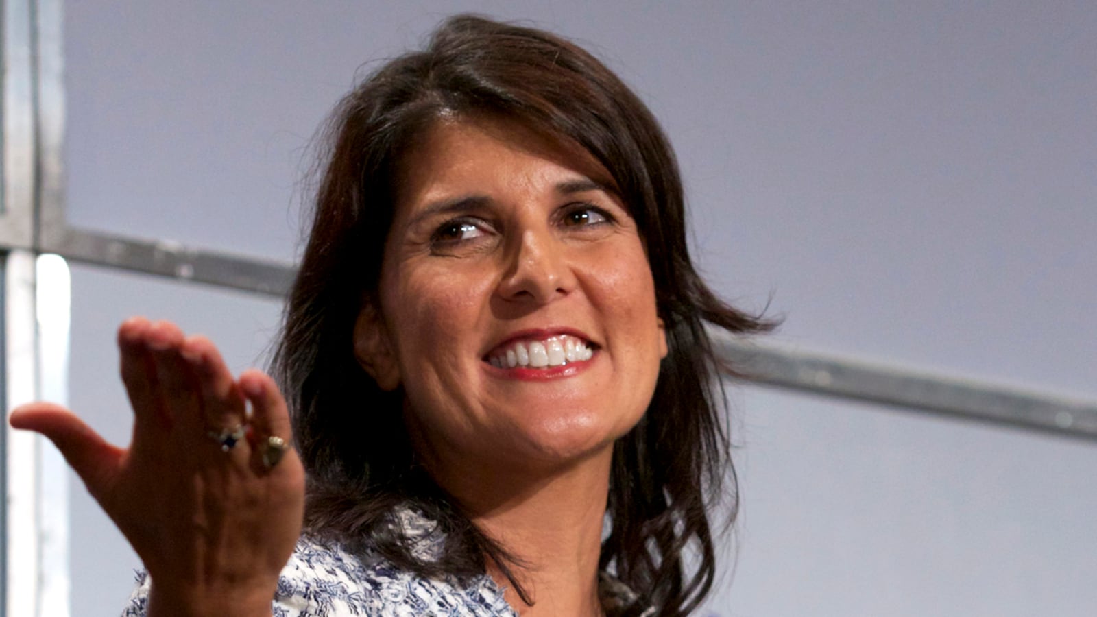 cheats/2011/09/10/nikki-haley-apologizes-for-little-girl-comment/nikki-haley-cheat_ydsodm