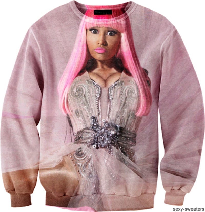 galleries/2012/11/22/justin-bieber-snooki-more-from-tumblr-s-sexy-sweaters-photos/nicki_minaj_tumsi2