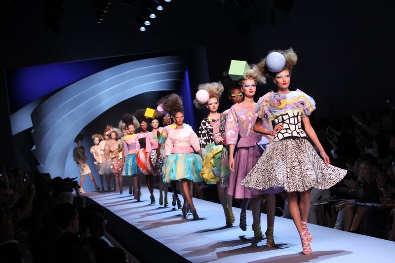 galleries/2011/07/07/armani-alaia-chanel-dior-best-of-paris-haute-couture-fall-2011/dior-best-of-paris-couture_yl9nlk