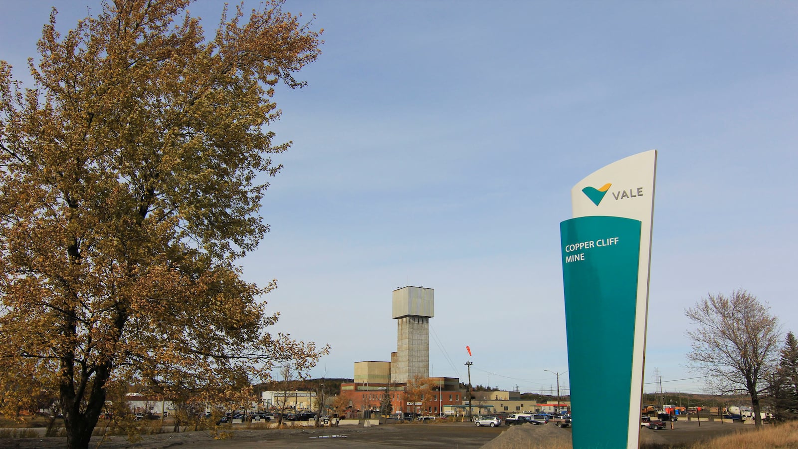 2012-10-28T010000Z_1649904472_TM3E8AS176001_RTRMADP_3_CANADA-MINING-TECHNOLOGY_yfided