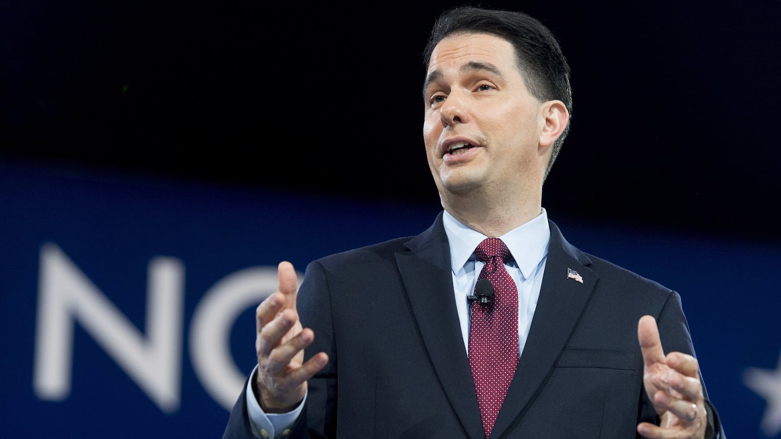 articles/2016/03/29/scott-walker-backs-ted-cruz-in-all-out-effort-to-stop-donald-trump-in-wisconsin/160329-woodruff-scott-walker-cruz-tease_igo5zr