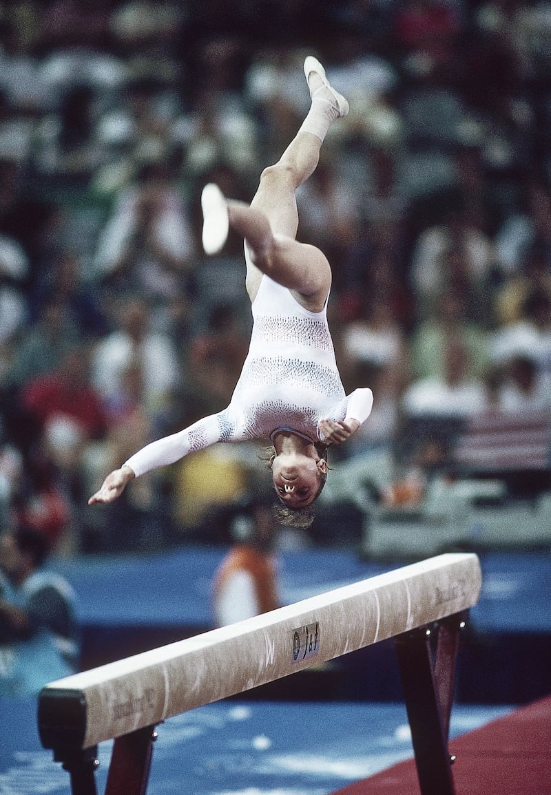Kerri Strug (USA) competes on the balance beam during the 1992 Barcelona Olympic Games