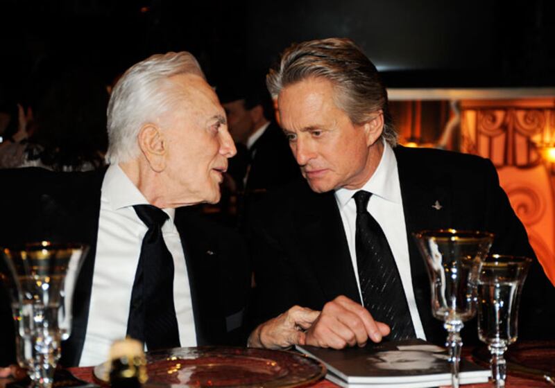 galleries/2010/06/18/celebrity-fathers/celebrity-dads---douglas_xcadzd