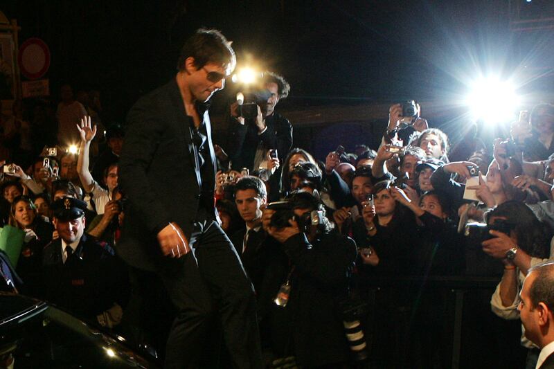 galleries/2012/07/03/tom-cruise-turns-50-amid-divorce-drama-with-katie-holmes-photos/premiere-2006-tom-cruise-life-in-pictures_uaj8kt