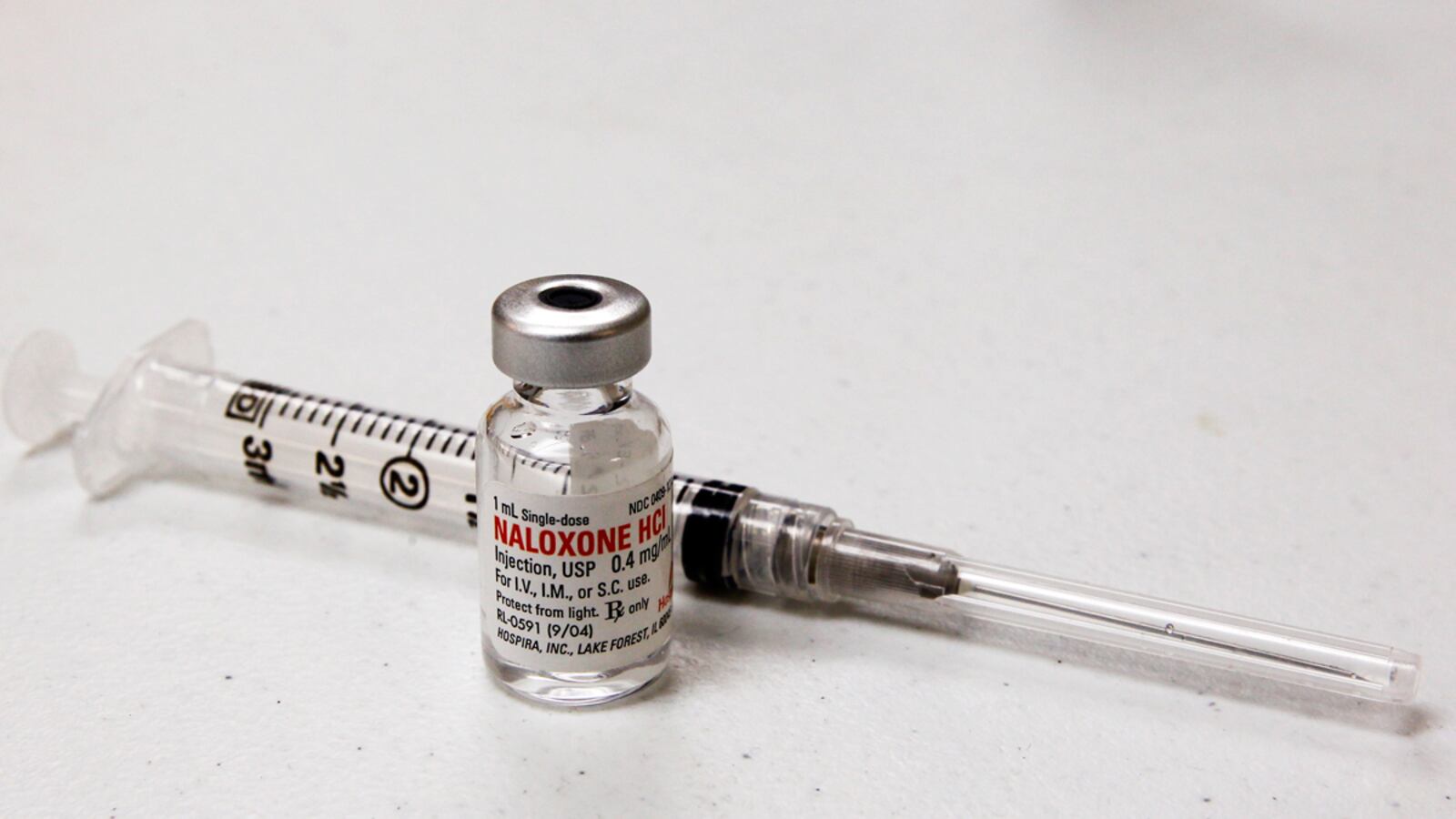 cheats/2016/07/06/pfizer-warns-opioid-users-risk-addiction/160706-opioid-addiction-cheat_aazb3a