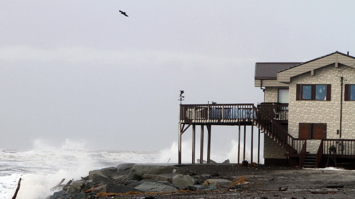 cheats/2011/11/10/storm-rips-through-alaska/alaska-bering-sea-storm-cheat_emslgo