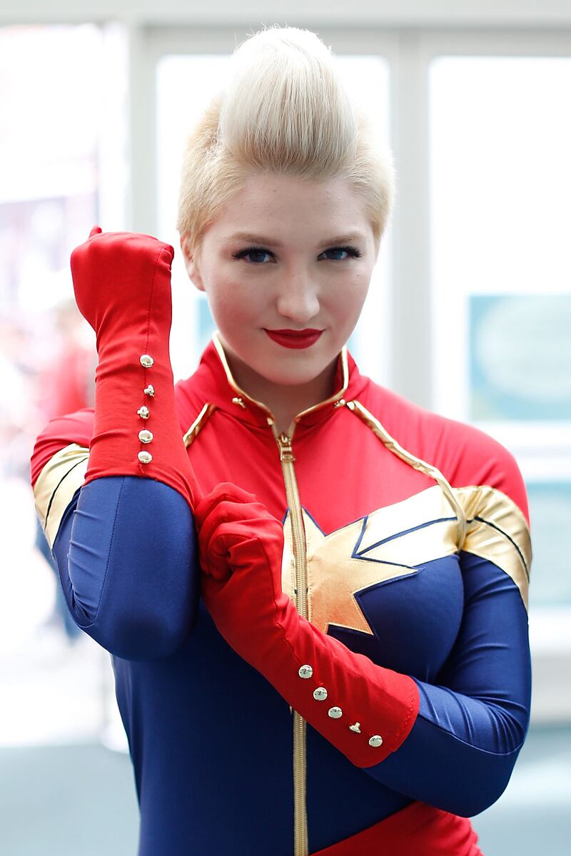 galleries/2015/07/11/the-feminine-side-of-comic-con-2015/150711-comic-con-ladies-04_dcqk7h