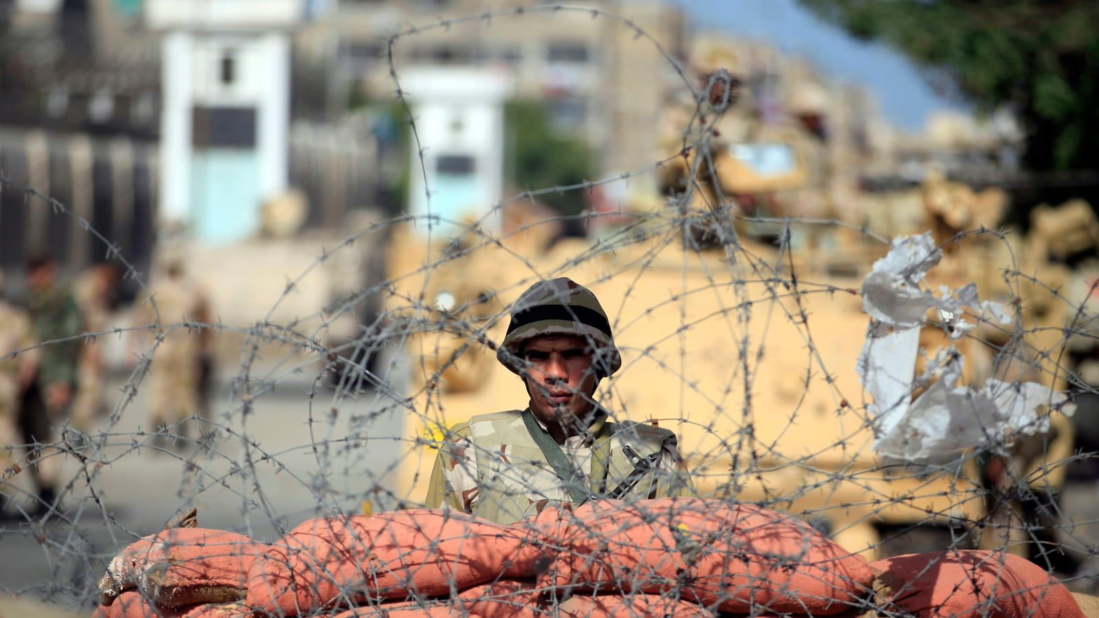 articles/2013/10/14/mysterious-american-man-found-dead-in-egyptian-jail/131014-jones-american-jailed-egypt-tease_cubc7v