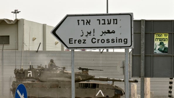articles/2012/11/21/winners-and-losers/erez-crossing-openz_l9jcgv