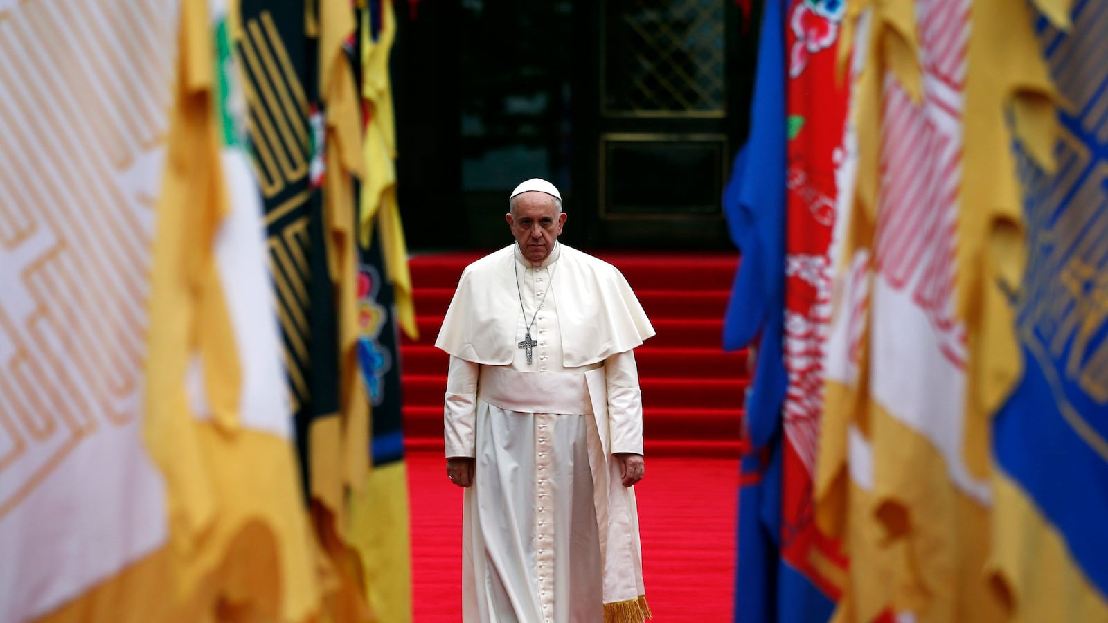 articles/2014/08/19/will-there-soon-be-three-living-popes/140819-nadeau-pope-tease_zlpjv7