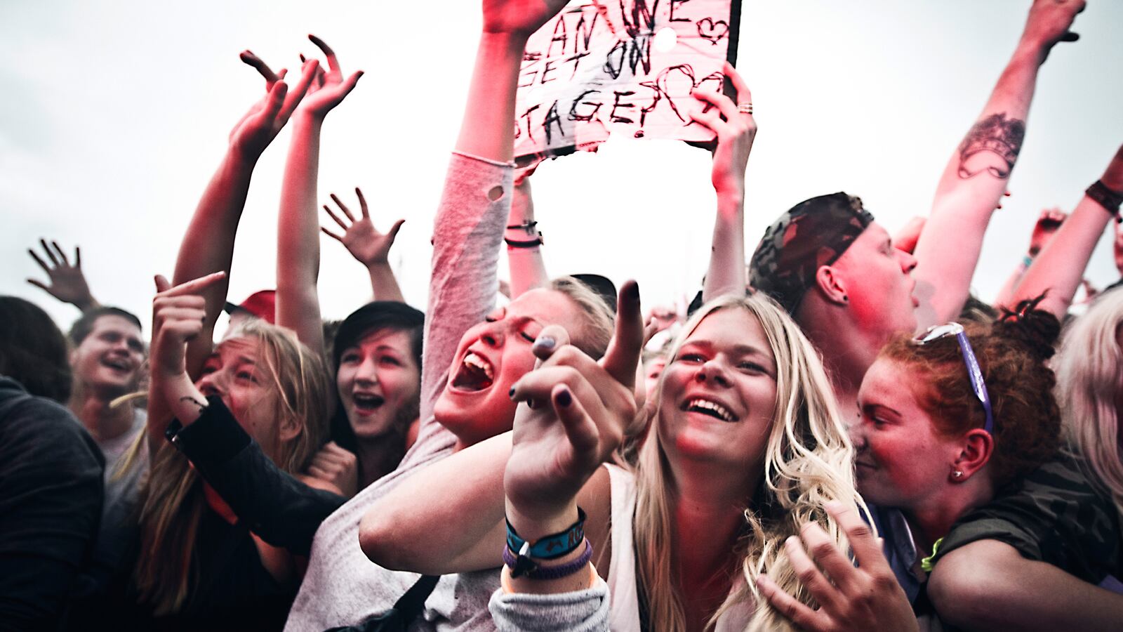 articles/2014/06/07/why-molly-is-especially-deadly-at-summer-music-festivals/140606-haglage-mdma-tease_uslfo4