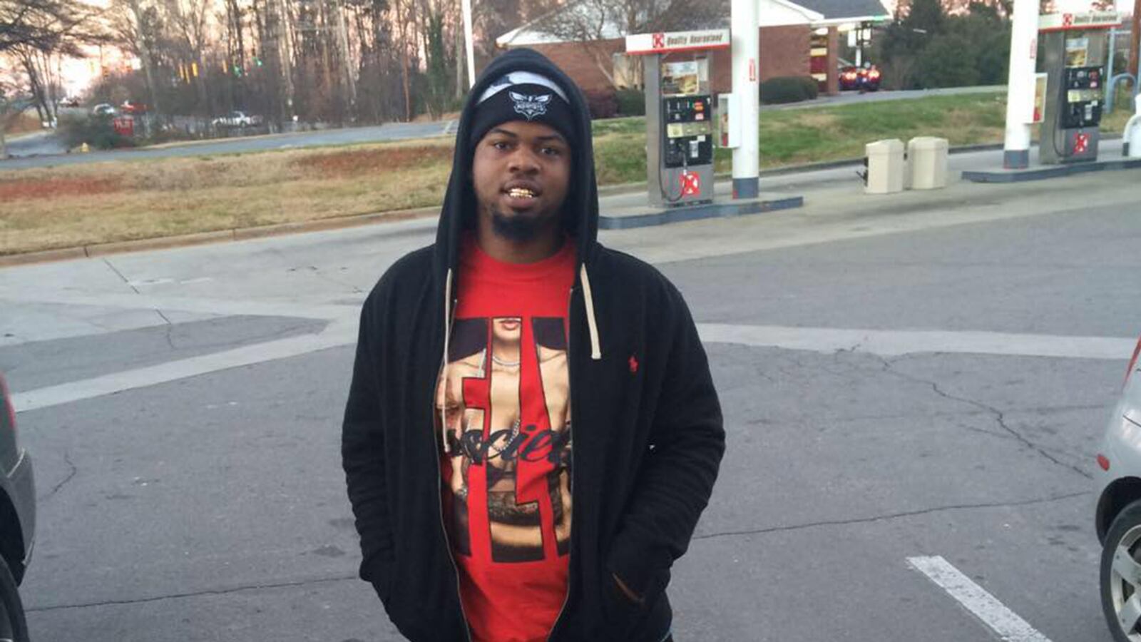 articles/2016/09/23/alleged-charlotte-protest-killer-flashed-guns-on-facebook/160923-charlotte-suspect-tease_ze8nvz