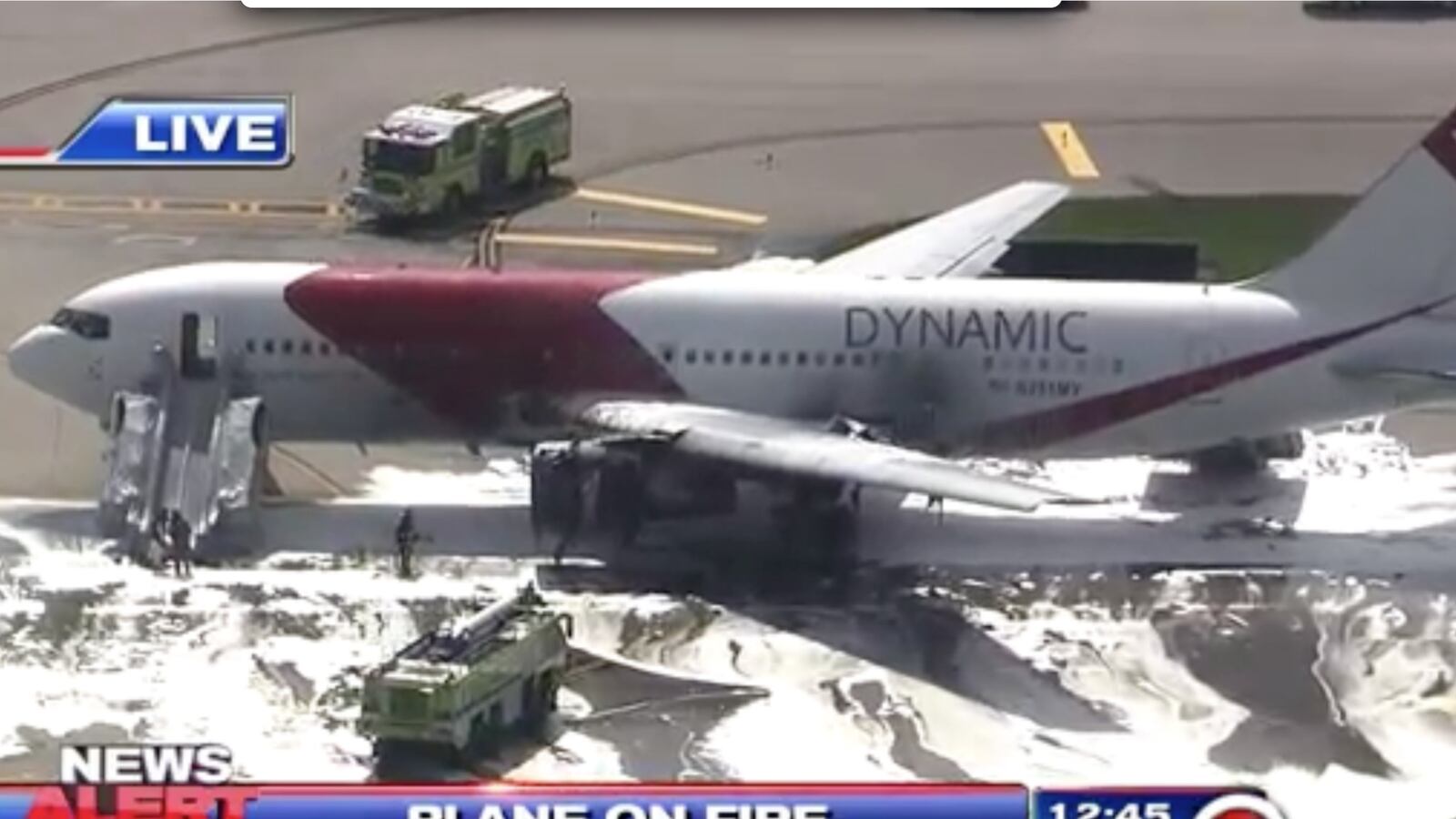 cheats/2015/10/29/plane-catches-fire-at-florida-airport/151029-flight-cheat_ccucmi