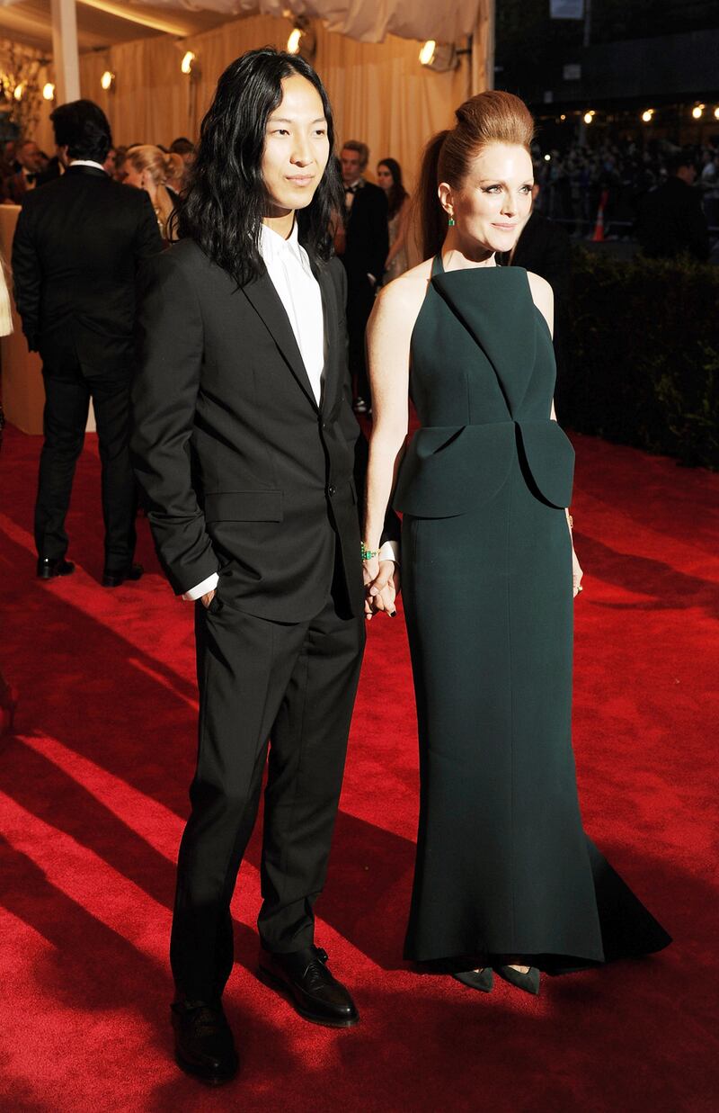 galleries/2013/05/06/met-gala-2013-red-carpet-gallery-photos/130506-met-gala-wang-moore_grntsp