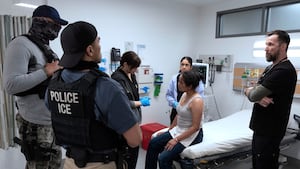 Noah Wyle’s Dr. Robby finally comes face-to-face with ICE agents on “The Pitt.”