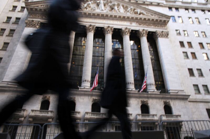 articles/2012/02/10/how-much-does-the-economy-matter-in-2012/dow-close-cheat_aqjh5v