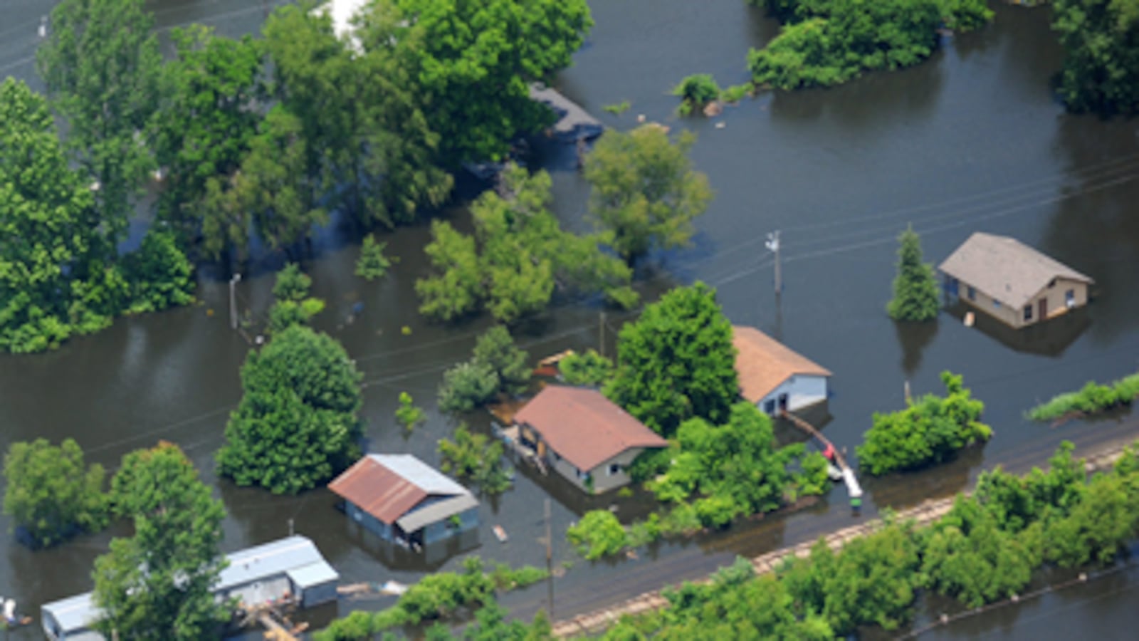 cheats/2011/05/15/scared-flood-evacuees-flee-louisiana/louisiana-spillway-flood_t6nst3