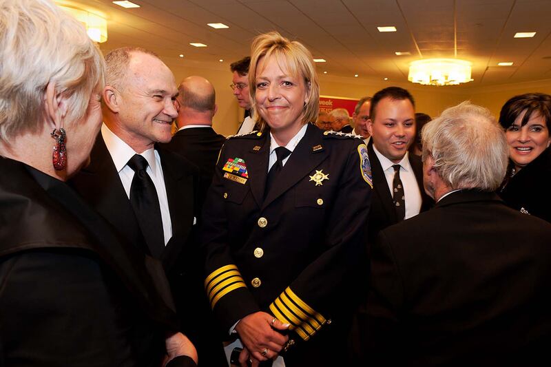 galleries/2012/04/29/reese-witherspoon-david-petraeus-and-more-celebrities-at-the-white-house-correspondents-dinner-photos/cathy-lanier-ray-kelly-whcd-2012_grt2bt