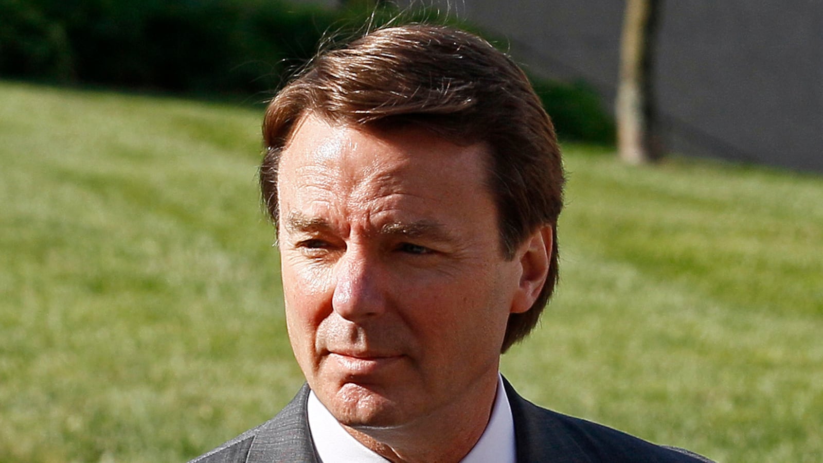 articles/2012/05/17/jury-gets-the-edwards-case-deliberations-to-begin-friday/john-edwards-trial-update-120517-dimond_pxo5ef