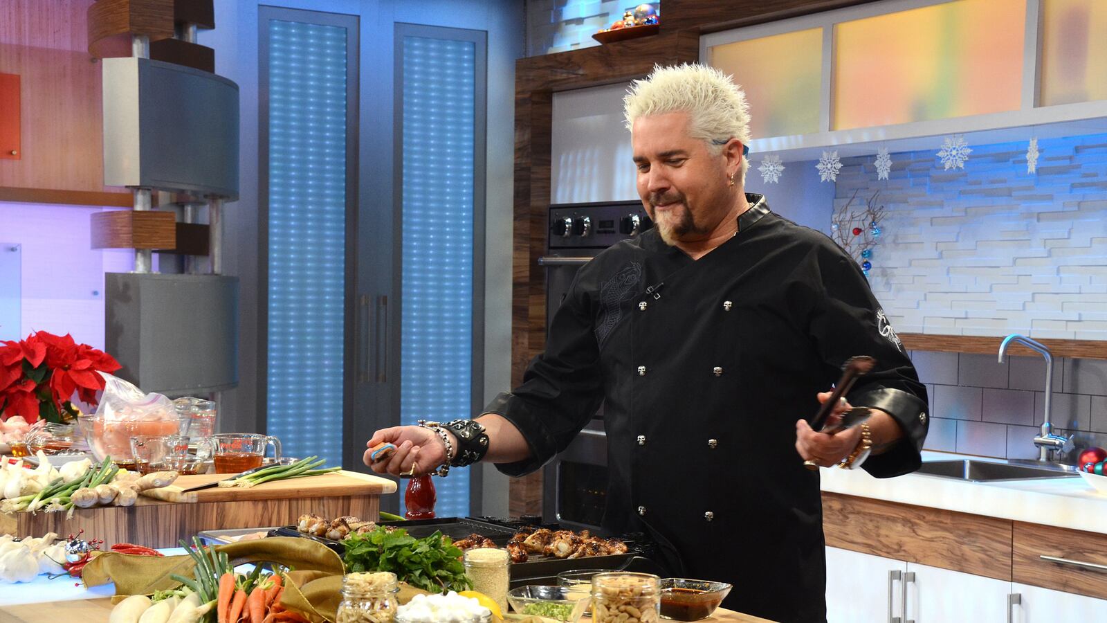 articles/2012/11/22/guy-fieri-s-thanksgiving-leftovers-tips/guy-fieri-thanksgiving-leftovers-tease_vkzhmb