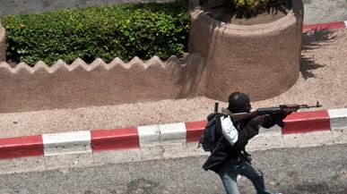 articles/2011/04/05/laurent-gbagbo-a-strongmans-last-stand/ritchey-ivory-coast-gbagbo_171179_cnosn7