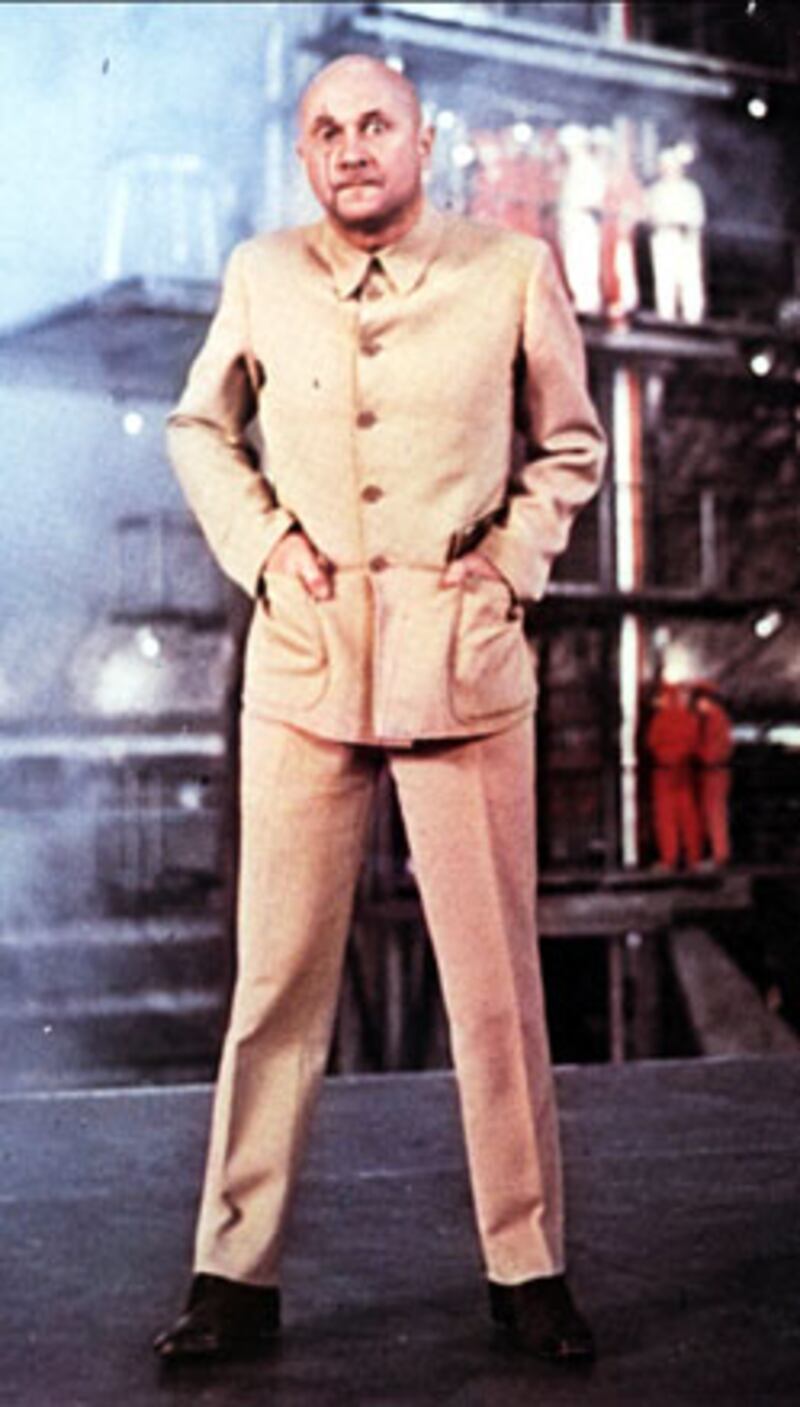 galleries/2010/07/08/villains-as-fashion-heroes/villain-couture---blofeld_swrhcm