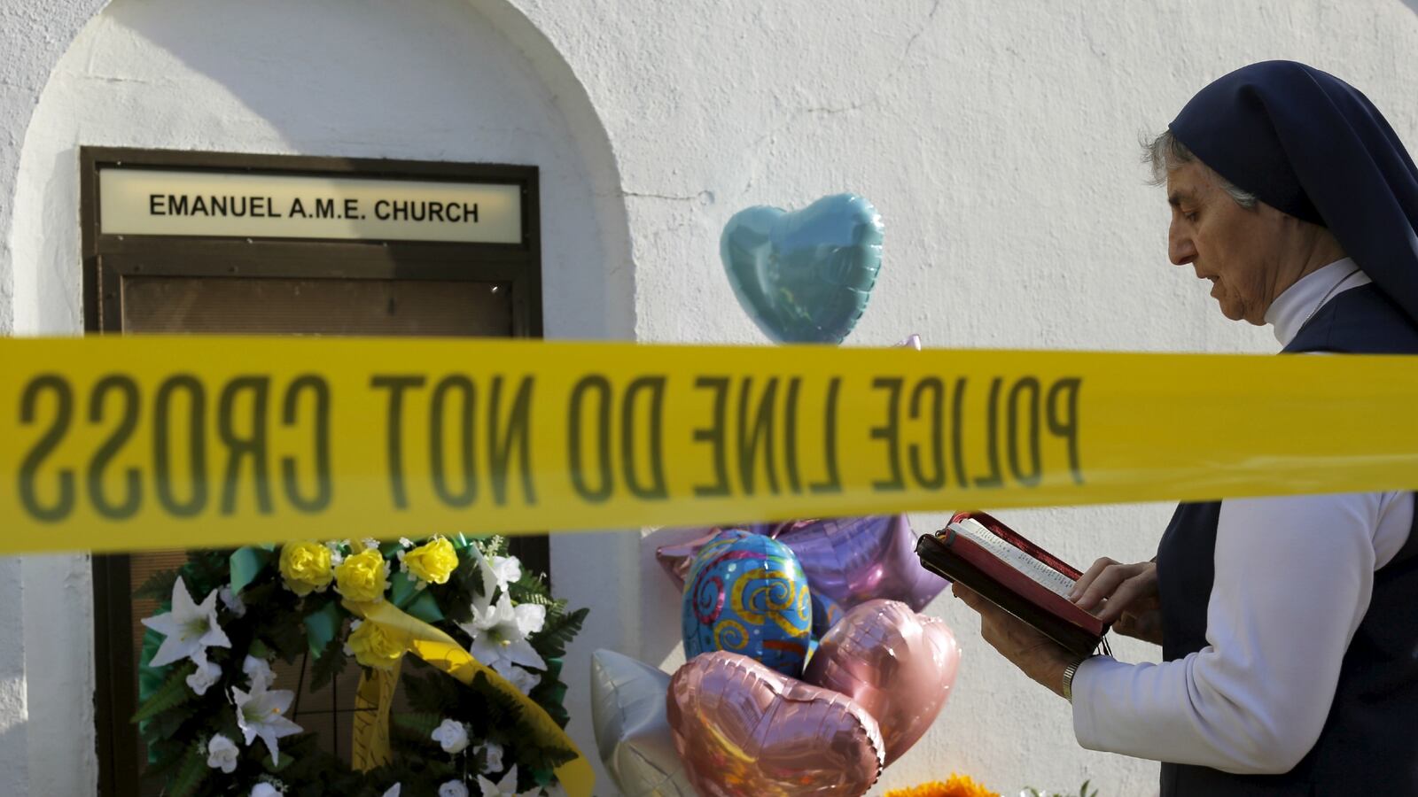 cheats/2015/06/19/feds-investigate-roof-as-terrorist/150619-charleston-investigation-cheat_cawi8y