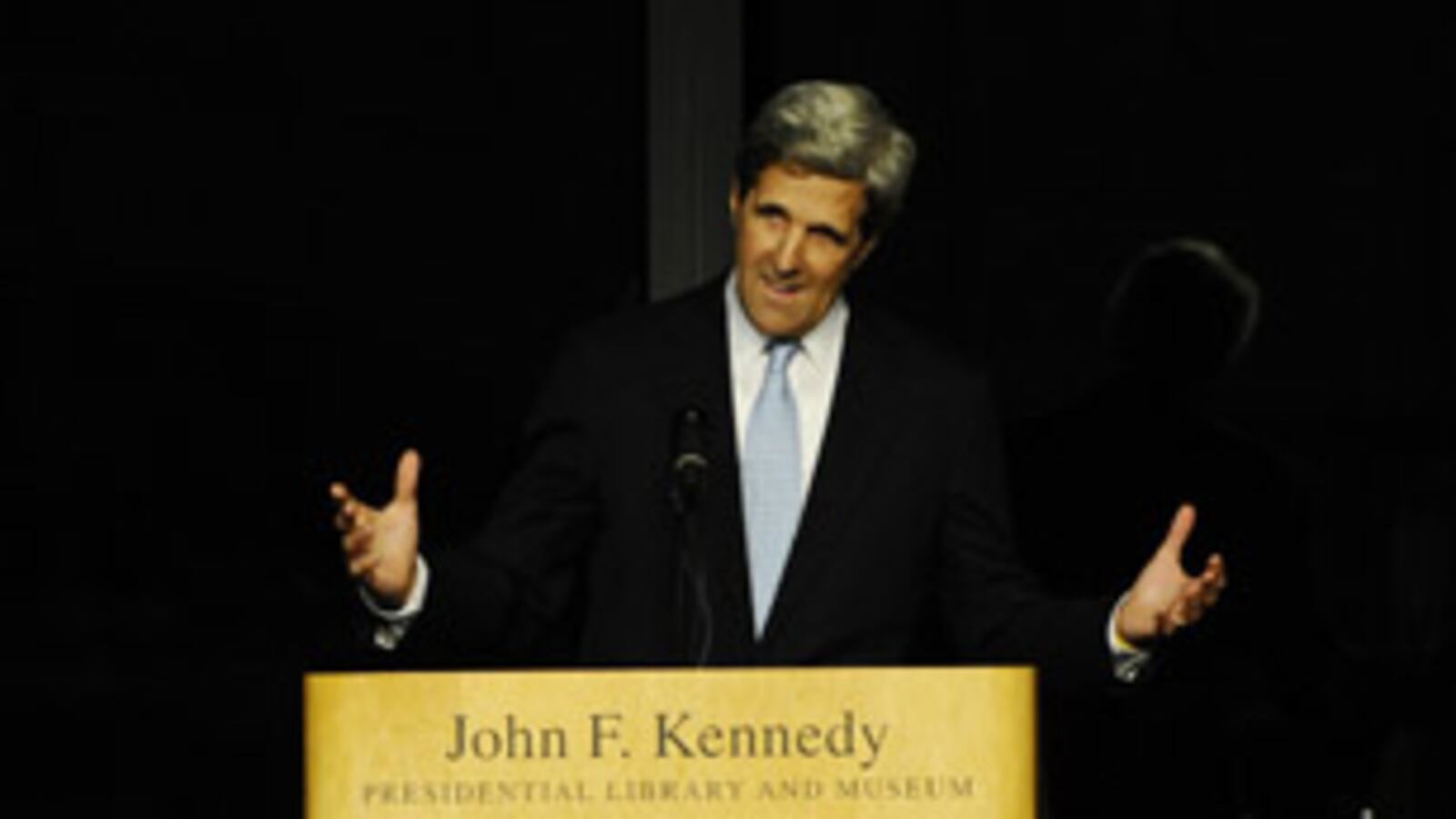 cheats/2009/08/28/health-care-rallying-cry/kennedy-funeral_46085_igx9fp