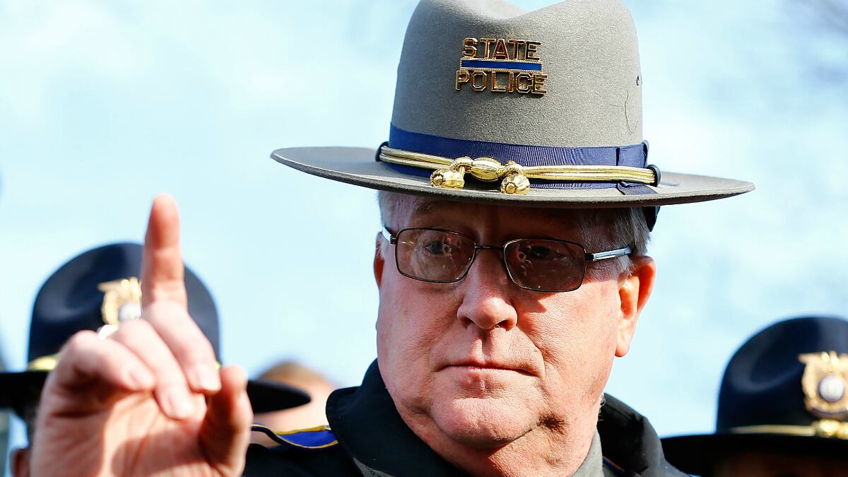 cheats/2012/12/16/social-media-hoaxes-may-be-prosecuted/paul-vance-sandy-hook-cheat_kp1lkl