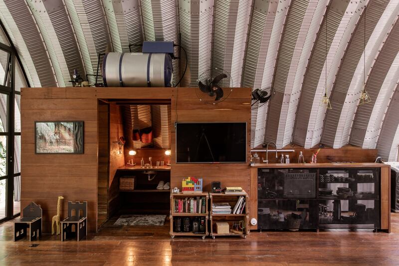 190531-mcnearney-omg-i-want-to-rent-this-house-rio-04_ulopmh