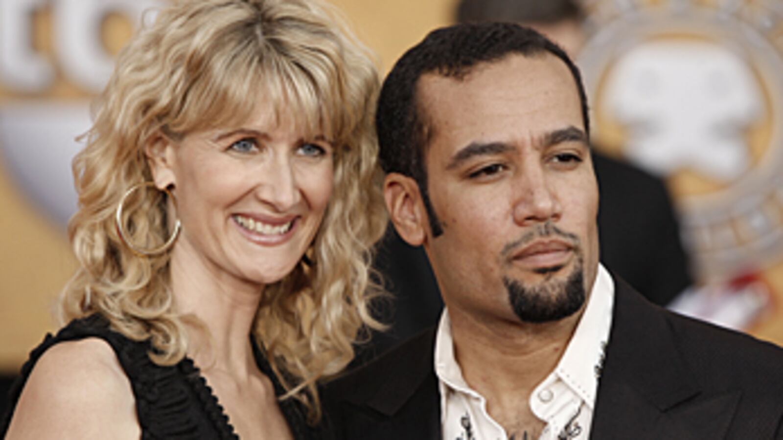 cheats/2010/10/10/ben-harper-to-divorce-laura-dern/dern-harper_nxaiej