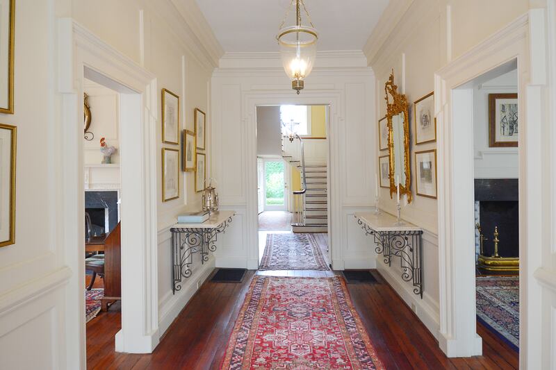 200220-mcnearney-omg-i-want-this-house-charleston-02_dowvhg