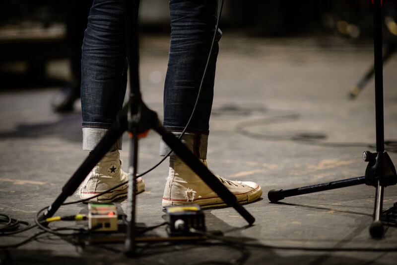 galleries/2014/12/17/doing-it-old-school-on-the-road-with-an-american-band-photos/141215-joiner-heart17_elzzy4
