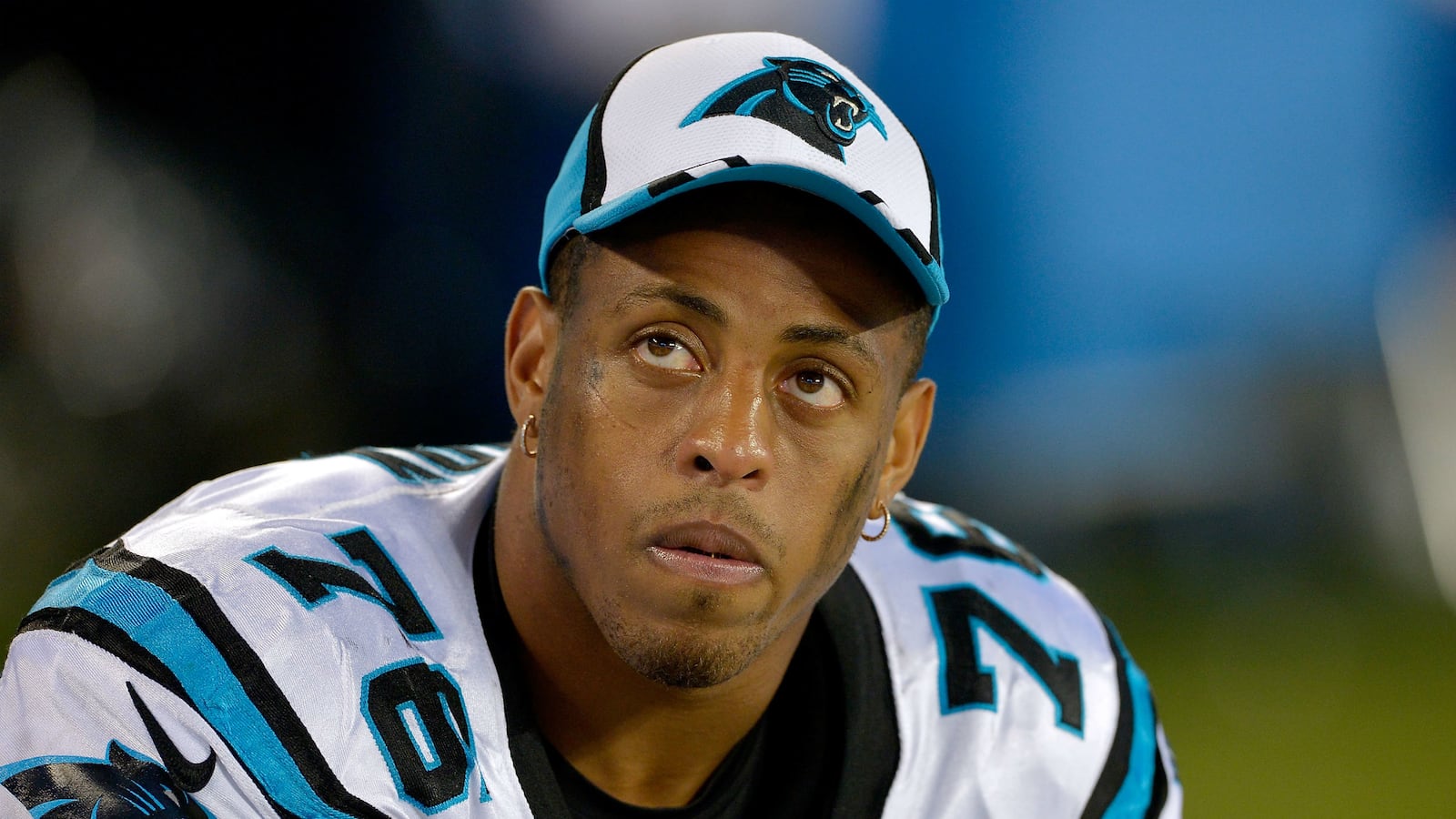 cheats/2014/09/14/greg-hardy-deactivated-for-assaulting-ex/140914-greghardy-cheat_wcq9uh